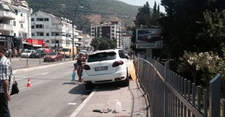 Potraga za bahatim vozačem - Poršeom pregazio turiste na trotoaru u Budvi i pobjegao!