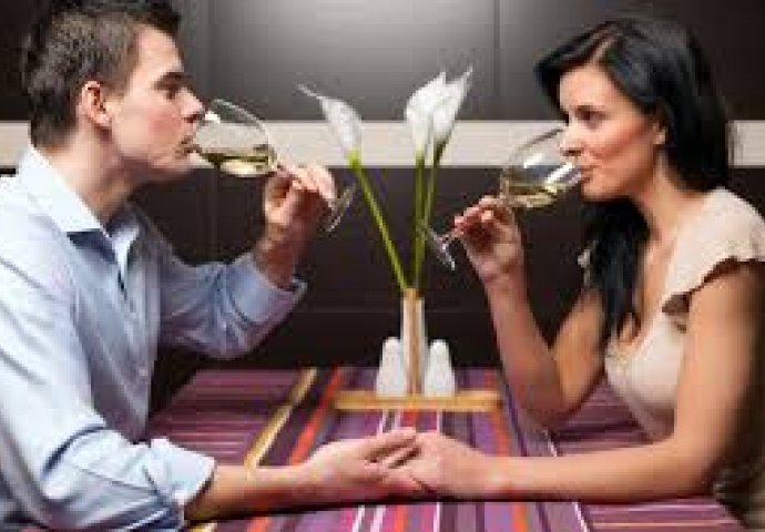 BEZ DILEME: Ako se muškarac ovako ponaša, znajte da ste ga potpuno očarali