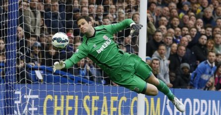 Mourinho: Zadovoljan sam Begovićem, ali se na gol vraća Courtois