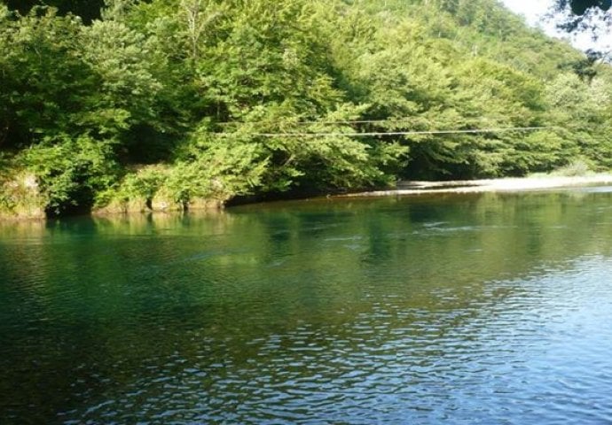 Konjic: Autom sletili u rijeku