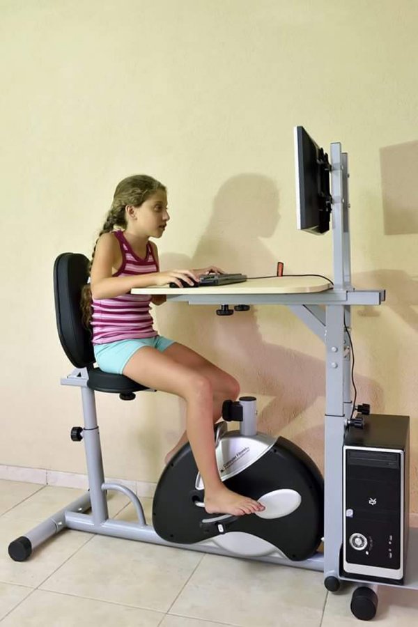 pedalling-on-a-computer-1