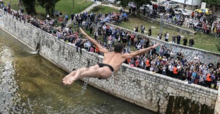 Završeno prvo takmičenje u skokovima na opjevanom sarajevskom kupalištu Bentbaši!