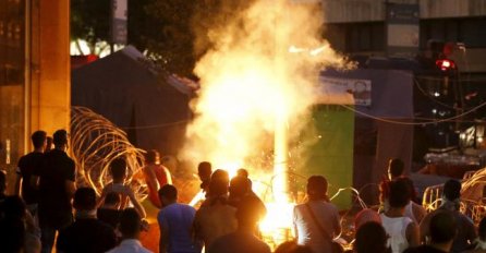 Protesti u Bejrutu: Demonstrant poginuo, 13 povrijeđenih