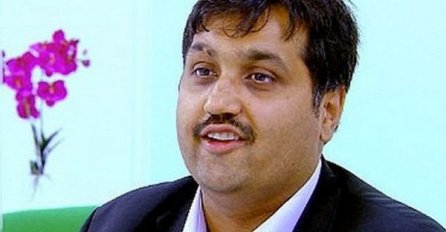 Upoznajte 43-godišnjeg djevca sa bioničkim penisom od 20cm! (VIDEO)