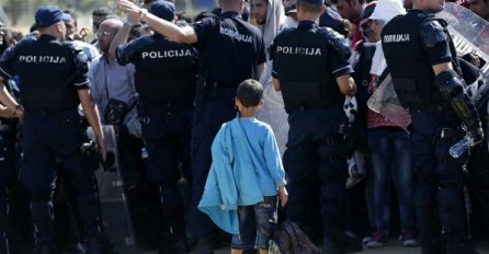 Dramatično stanje u Mađarskoj - Policija ispalila suzavac na izbjeglice!