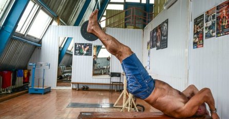 BJELORUSKI TERMINATOR Sa 64 godine diže 290 kilograma i smije se mlađima