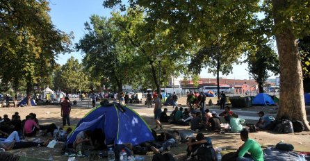 Građani im donose hranu, vodu i odjeću: Smanjen broj izbjeglica u beogradskim parkovima