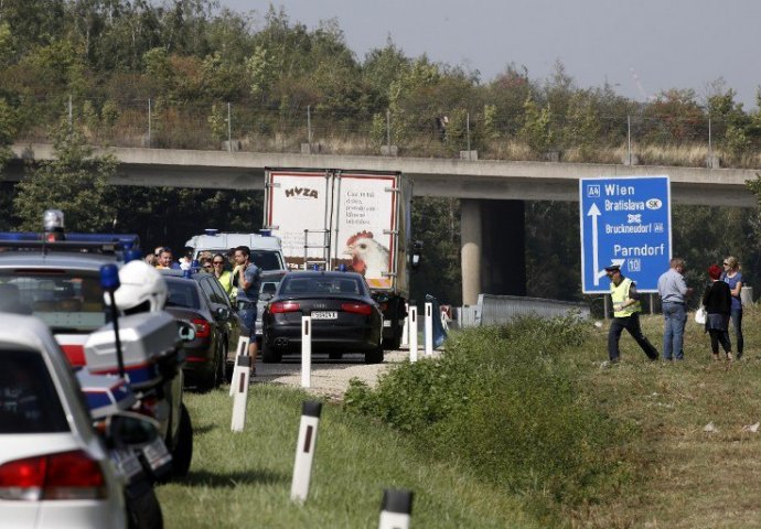 Tragedija u Austriji - Iz napuštenog kamiona izvukli 71 tijelo