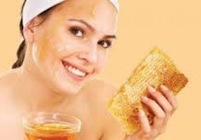 PREDNOSTI MEDA: Iskoristite med za njegu lica i tijela