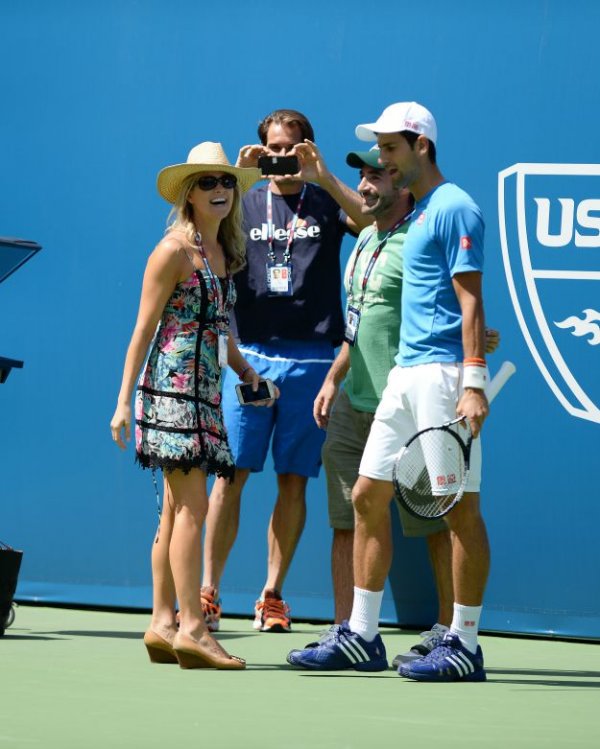 djokovic2-29082015-splash