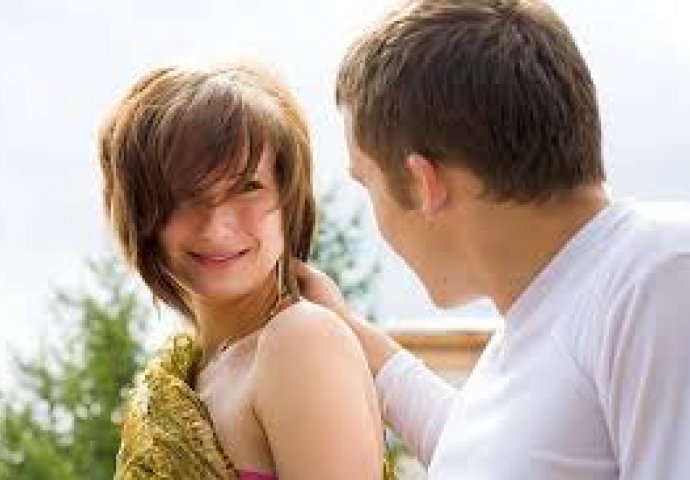 GOVOR TIJELA: Po ovim znakovima ćete znati da li je on zaljubljen u vas