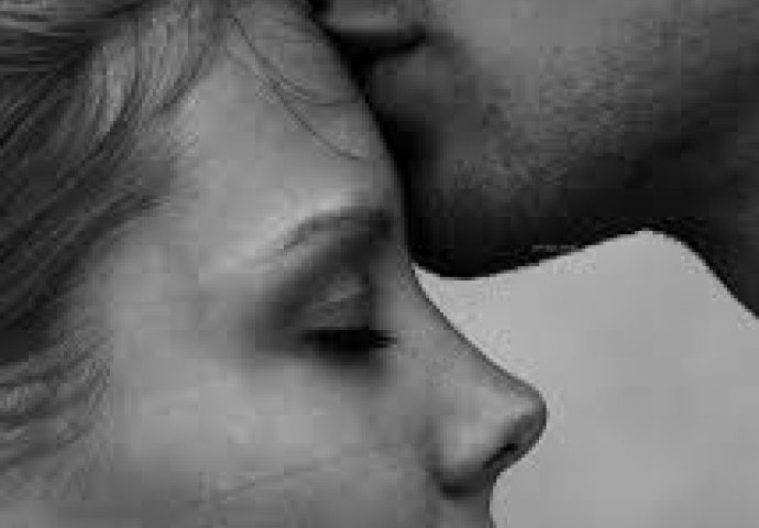 GOVOR TIJELA: Po ovim znakovima ćete znati da li je on zaljubljen u vas