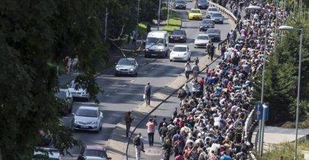 Izbjeglice probile policijski kordon u Mađarskoj!