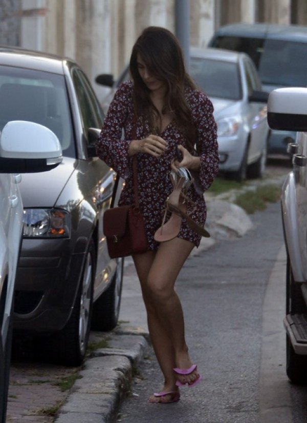 4-aylik-hamile-nur-fettahoglu-nun-gobegi-7658354-5251-m