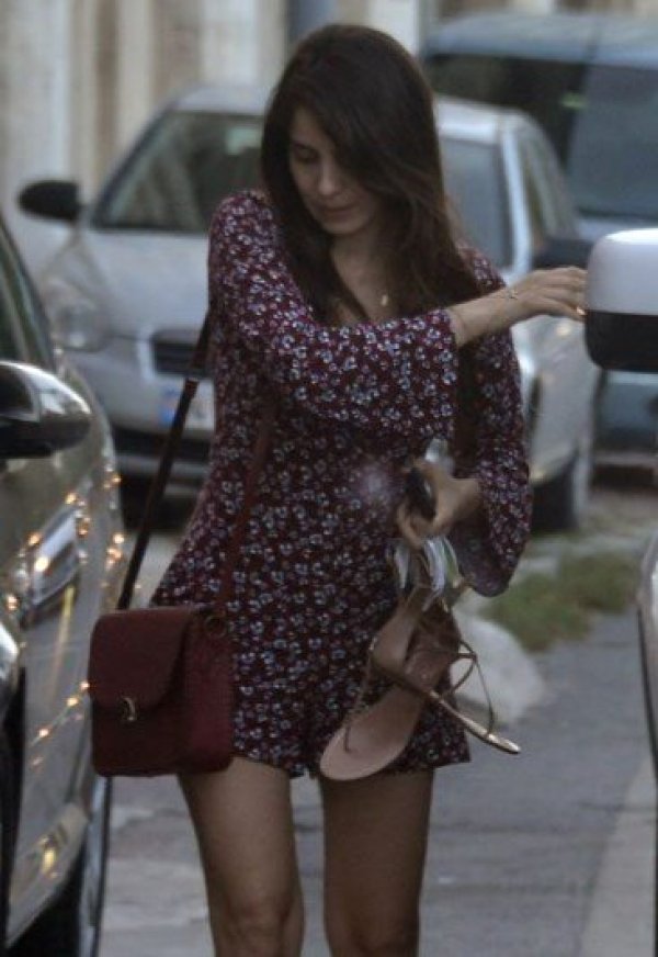 4-aylik-hamile-nur-fettahoglu-nun-gobegi-7658354-x-4515-o