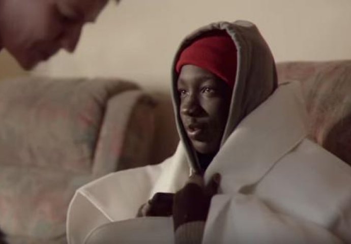Potpuno drugačija reklama za univerzitet: Priča o studentu izbjeglici (VIDEO)