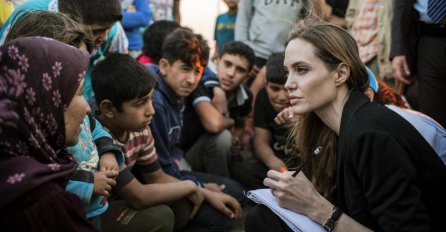 Angelina Jolie: Sirijci bježe od barel-bombi, hemijskog oružja, zločina poput silovanja i pokolja!