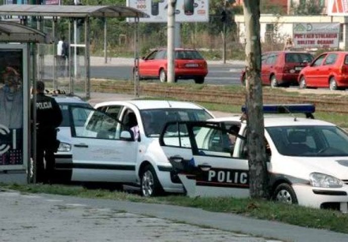 Nesreća u Sarajevu: Mladića udario automobil!