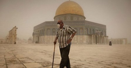 Bliski istok pogodila velika pješčana oluja! Prizor će vas ostaviti bez daha (FOTO)
