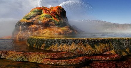 Farmer je bušio zemlju tražeći vodu, ono što je pronašao izbezumilo je svijet! (VIDEO)
