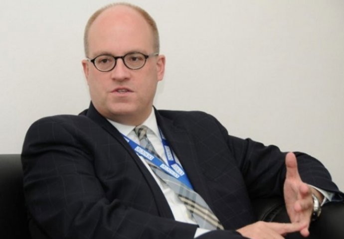 Džonatan Mur: "Nisam tvrdio da su odluke donijete pod političkim utjecajem" 