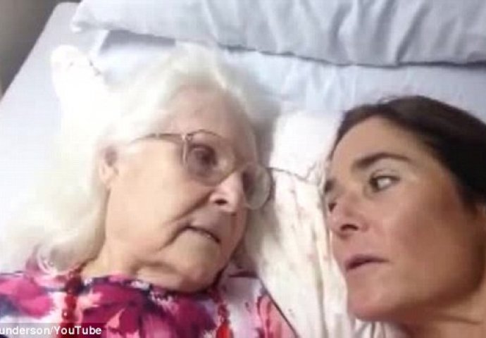 (VIDEO) Dokaz koliko voli majka- Alchajmer je nije spriječio da se sjeti svoje kćerke makar za trenutak!