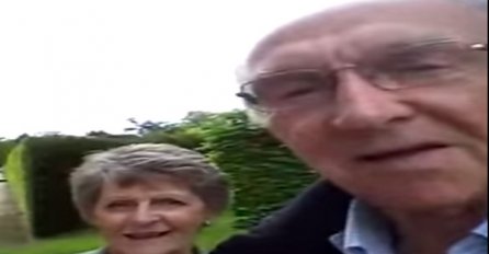 Urnebesno: Evo kako izgleda kada bake i deke pokušavaju da se snimaju uz pomoć mobitela! (VIDEO)