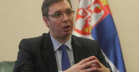 Vučić: Lažni azilanti neće posao, već novac