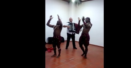 Hit snimak Afrikanaca koji igraju srpsko kolo: "Moravac" na drugačiji način! (VIDEO)