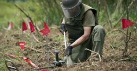 U eksploziji mine poginuo jedan pirotehničar, drugi teško ranjen