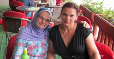 Dok je čekala na red u šalter sali, pronašla svoju majku!