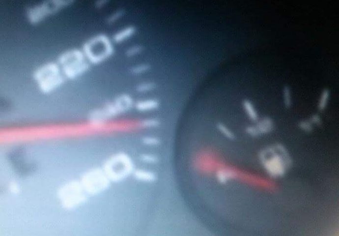 Vozaču koji je Lejlu Gušo odveo u smrt profilna slika kako vozi 220 km/h