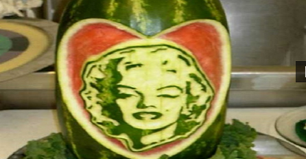 Umjetnost rezbarenja lubenice će vas ostaviti bez riječi! (FOTO)