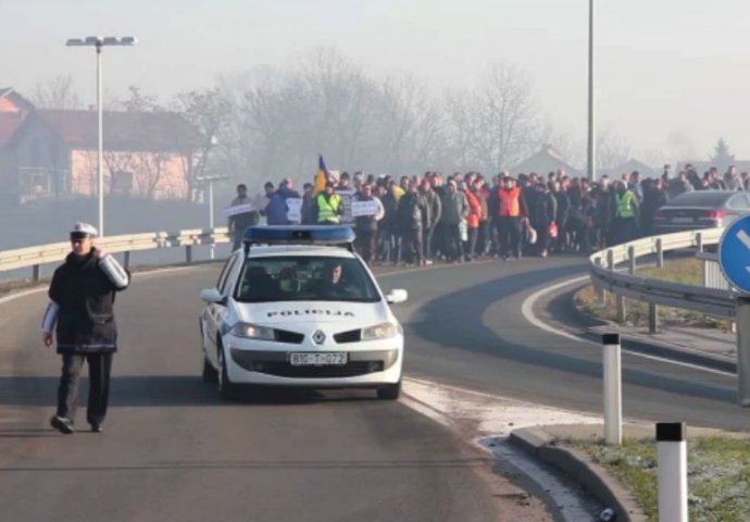 Poljoprivrednici istrajni: Ponovo blokirana granica u Orašju