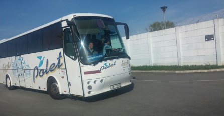 U prihvatni centar Ježevo pristigla tri autobusa sa 163 izbjeglice