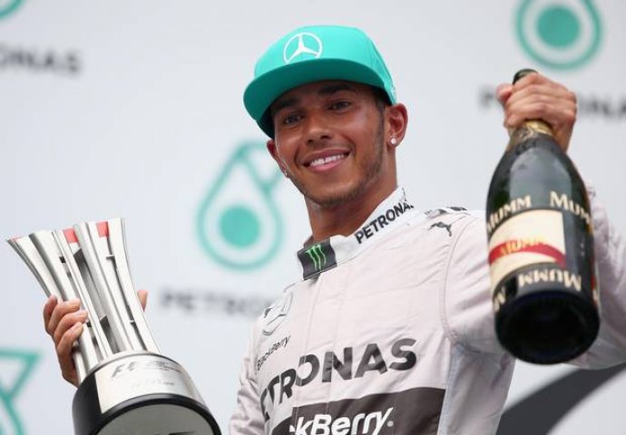 Lewis Hamilton ovog vikenda lovi dva rekorda legendarnog Ayrtona Senne