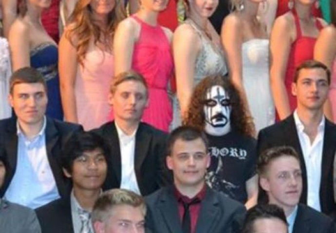 Pogledajte najsmješnije maturalne fotografije, a ova pod brojem 7. je nadmašila sve ostale