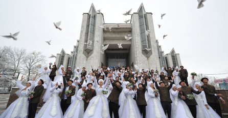 Ovako su izgledala grupna vjenčanja kroz historiju (FOTO)