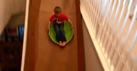 Ovo je najluđi i najjednostavniji tobogan koji je napravljen u kući! (VIDEO)