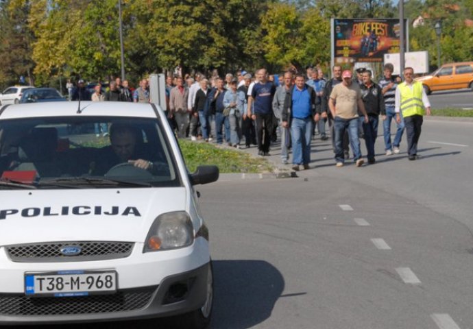 PROTESTI RADNIKA TTU-a: Bez dodjele socijalnih paketa radnicima 