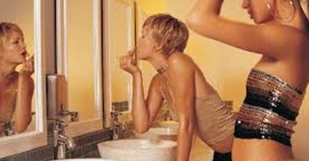 Otišla sa kolegicom do WC-a, nije ni slutila šta će joj uraditi