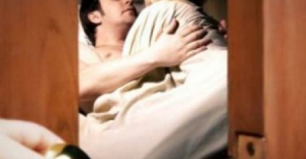 Pljuvala po ljudima koju nemaju morala a  sama postala takva