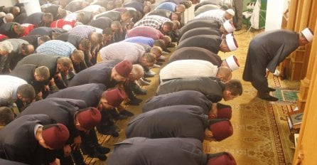 Klanjan bajram-namaz u više od 130 džamija u Crnoj Gori