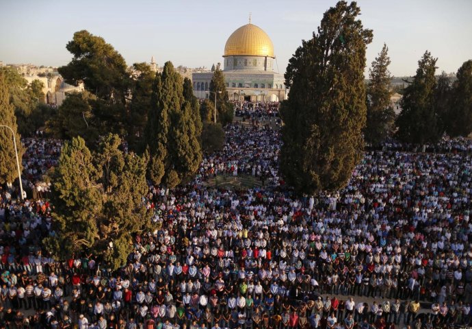 Muslimani širom svijeta obilježavaju Kurban-bajram