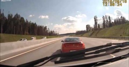 'Bijesnim' BMW-om namjerno ometao hitnu pomoć na cesti (VIDEO)