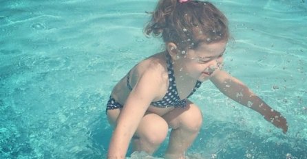 Fotografija koja je zbunila svijet! Djevojčica je pod vodom ili skače u vodu - šta vi mislite?
