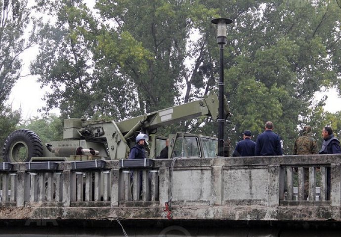 Počelo vađenje avio-bombe iz Vrbasa teške 466 kilograma