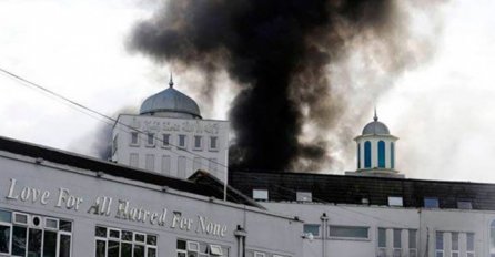  Privedena dva maloljetnika zbog podmetanja požara u džamiji