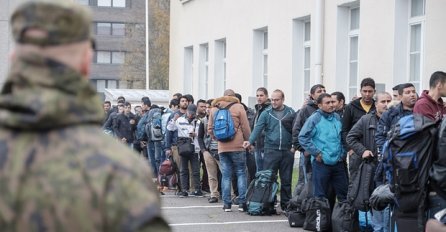 Izbjeglice poručile: Ova zemlja ne valja ništa, hladna je i dosadna, vraćamo se nazad!