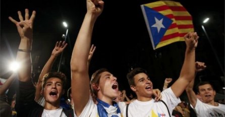 Zatvorena biračka mjesta u Kataloniji: Preliminarne ankete pokazuju pobjedu pristalica nezavisnosti